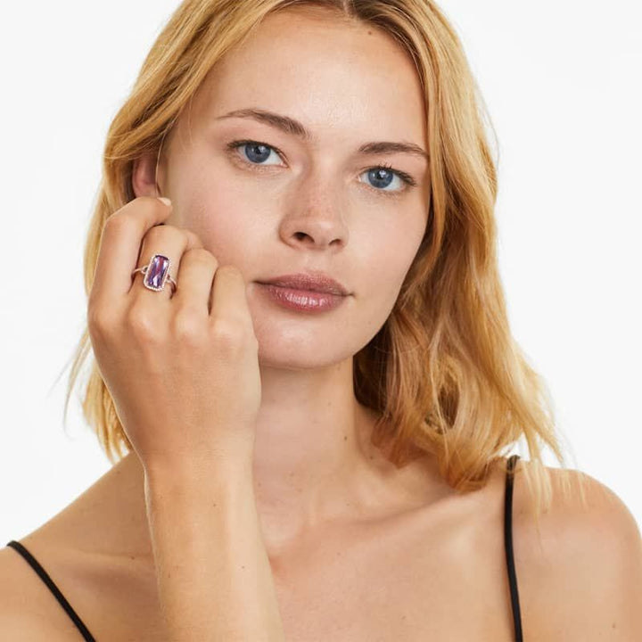 14K Yellow Gold Radiant Reflections Garnet Curb Chain Ring