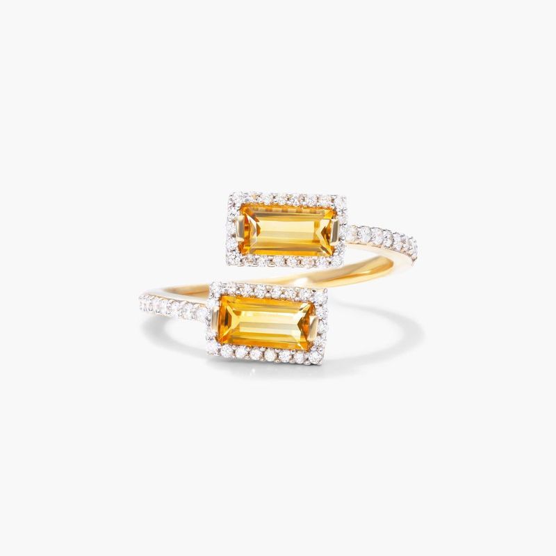 14K Yellow Gold Radiant Reflections Garnet Curb Chain Ring