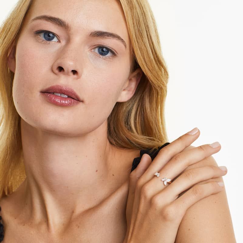 14K White Gold Oval Sunburst Halo Tanzanite and Diamond Ring (7x5mm)